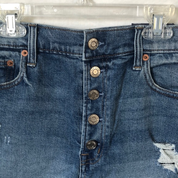 NWT Gap Jean Shorts Size 10/30 - Picture 4 of 9